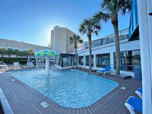 Polynesian Oceanfront Motel - image 41