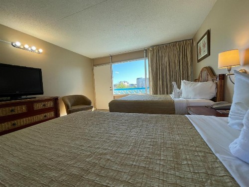 Polynesian Oceanfront Motel - image 50