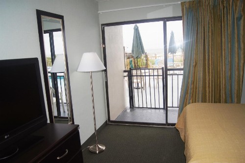 Ocean Plaza Motel - image 13