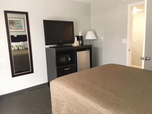 Ocean Plaza Motel - image 15