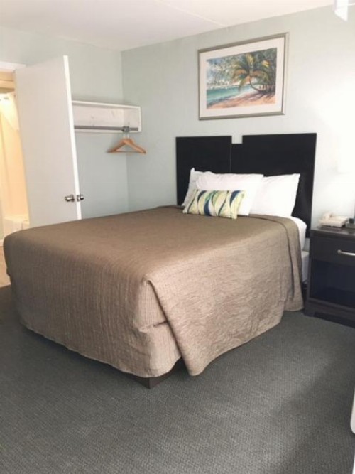 Ocean Plaza Motel - image 19
