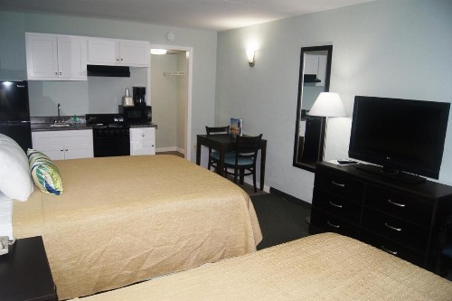 Ocean Plaza Motel - image 23