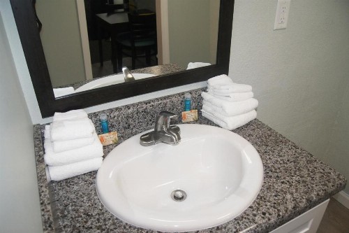 Ocean Plaza Motel - image 39