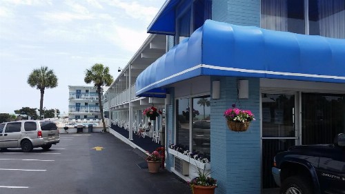 Vancouver Motel - image 13