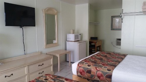Vancouver Motel - image 23