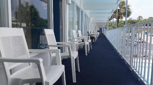 Vancouver Motel - image 26