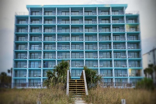 Tropical Seas Hotel - image 19