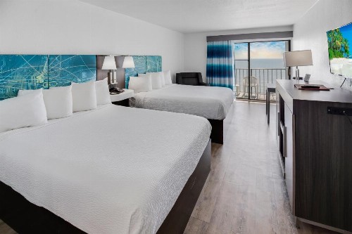 Tropical Seas Hotel - image 5