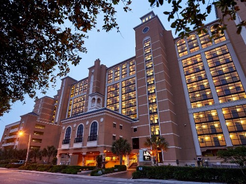 Island Vista Resort - image 1