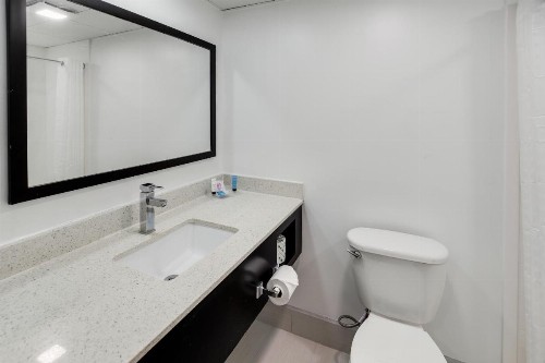 Blu Atlantic Hotel & Suites - image 35