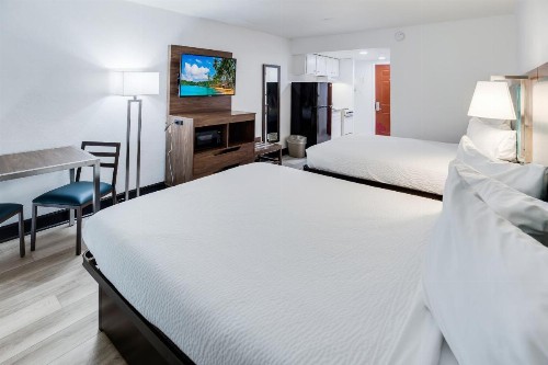 Blu Atlantic Hotel & Suites - image 37