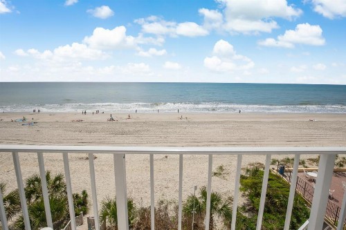 Blu Atlantic Hotel & Suites - image 38