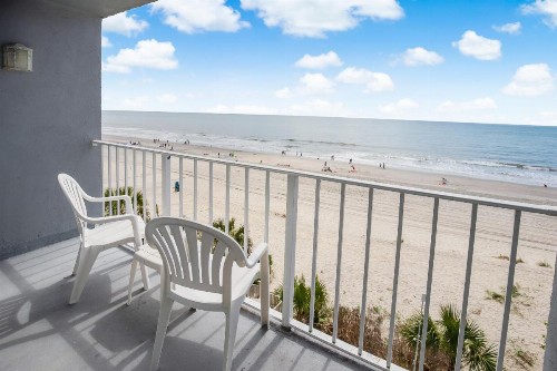 Blu Atlantic Hotel & Suites - image 39