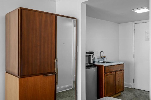 The Beverley Beach House - image 25