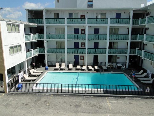 Sea Gypsy Inn - image 5