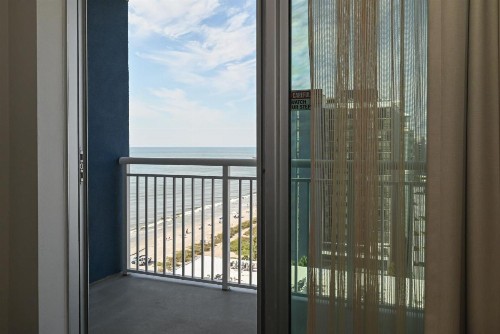 Residence Inn by Marriott Myrtle Beach Oceanfront - image 2