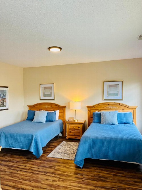 Two-Bedroom Vacation Condo - image 15