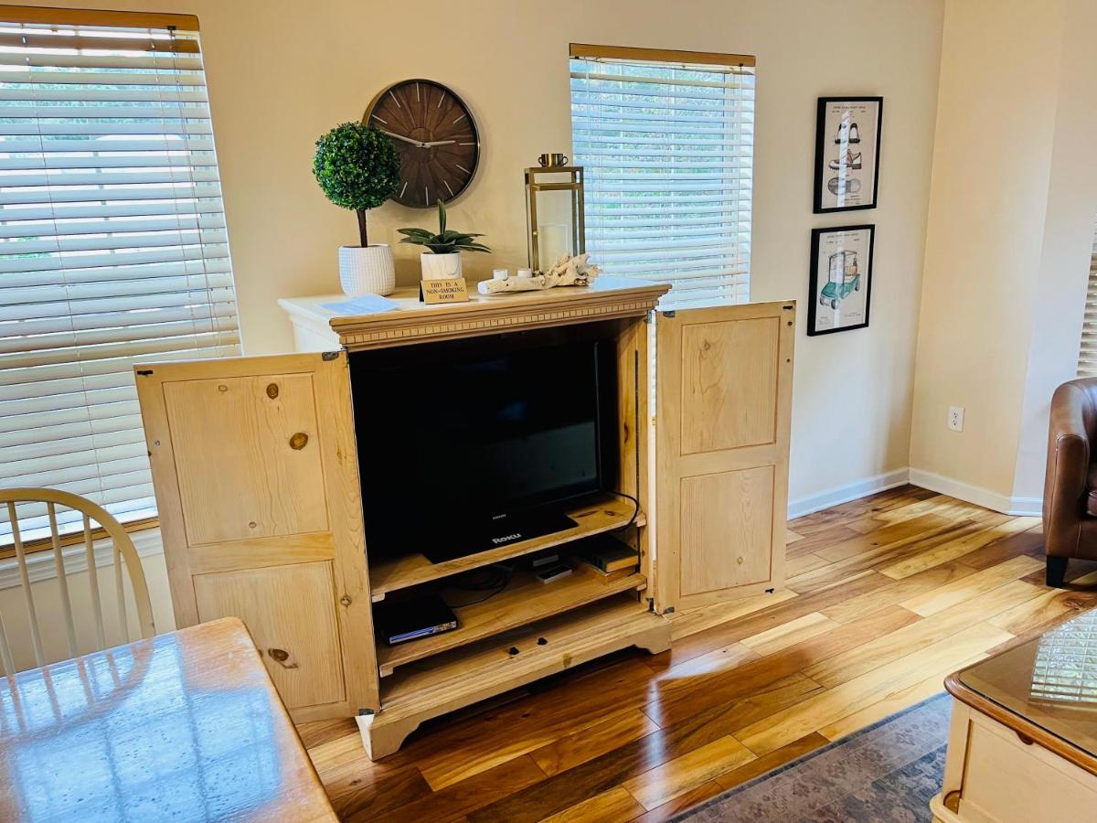 Two-Bedroom Vacation Condo - image 4