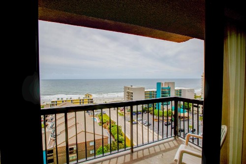Sand Dunes Tower Suites and Villas - image 17