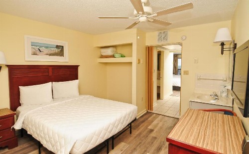 Holiday Sands South - image 38
