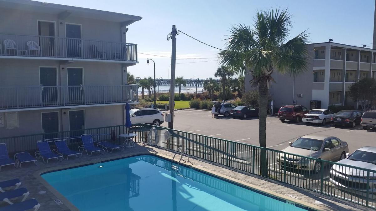 Admiral Motor Inn - image 2