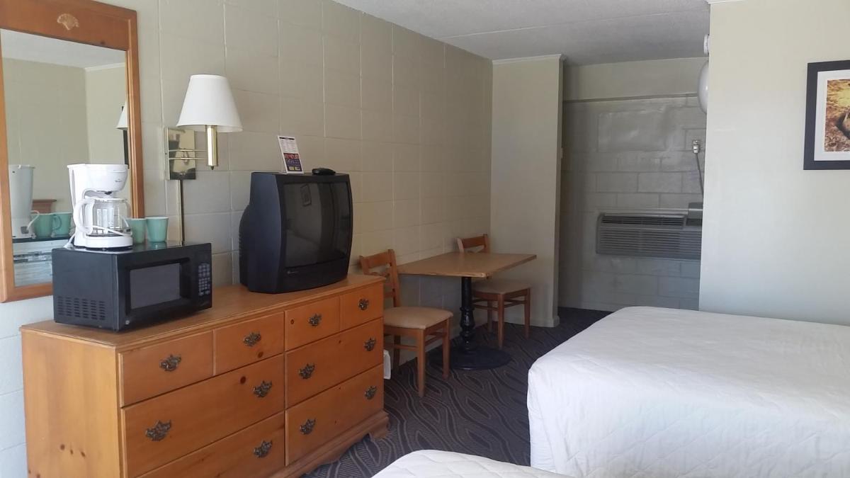 Admiral Motor Inn - image 4