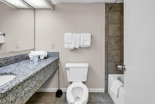 Windsurfer Hotel - image 25