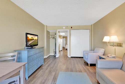 Windsurfer Hotel - image 36
