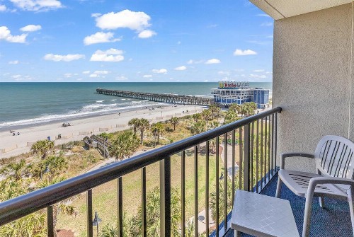Windsurfer Hotel - image 37