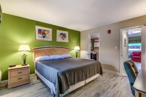 Beachcomber Inn & Suites - image 15