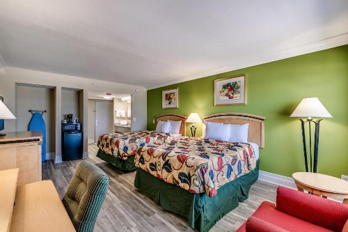 Beachcomber Inn & Suites - image 18