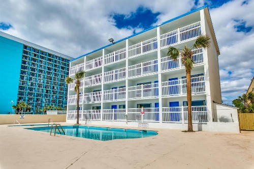 Beachcomber Inn & Suites - image 21