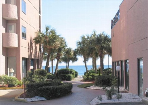 Suites at the Beach - image 10