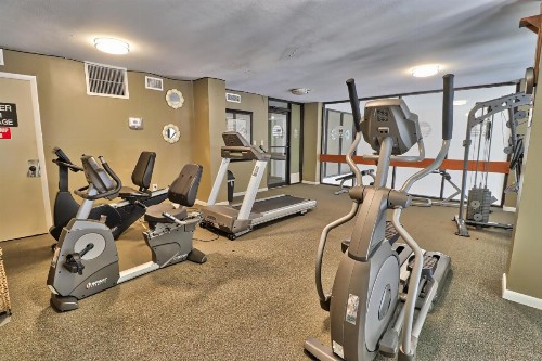 Suites at the Beach - image 13