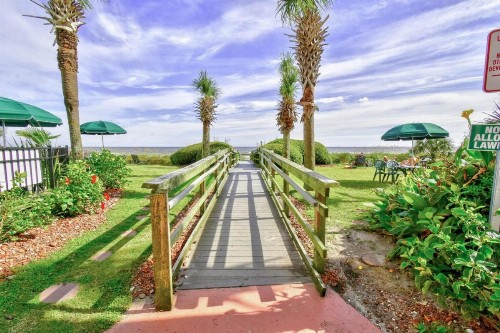 Suites at the Beach - image 30