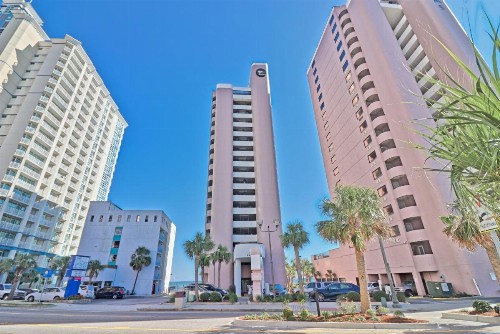 Suites at the Beach - image 4