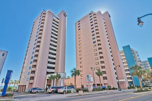 Suites at the Beach - image 5