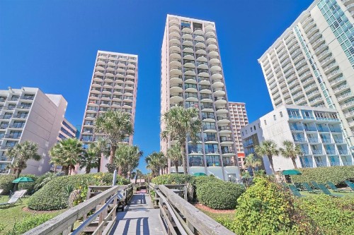 Suites at the Beach - image 8