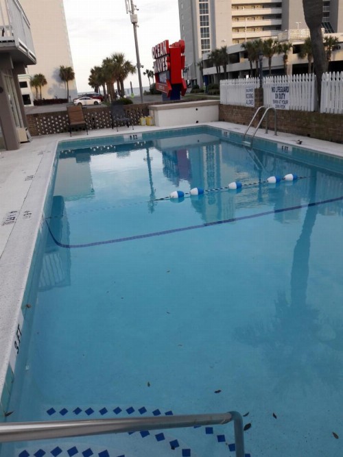 Ocean Waves Hotel - image 3