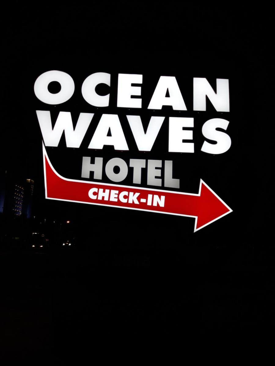 Ocean Waves Hotel - image 7