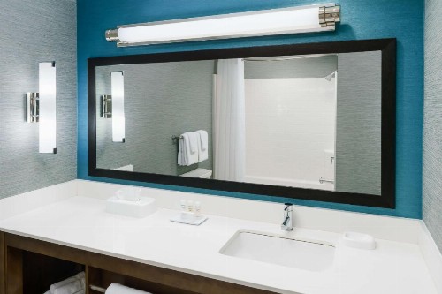 South Bay Inn & Suites - image 36