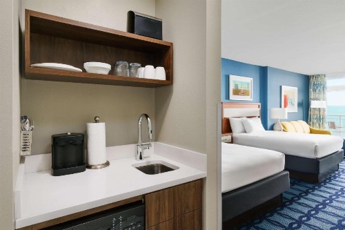 South Bay Inn & Suites - image 37