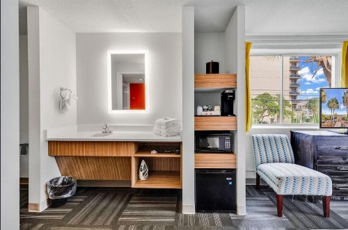 Holiday Shores Ascend Hotel Collection - image 3