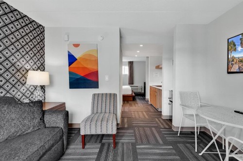 Holiday Shores Ascend Hotel Collection - image 32