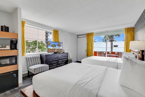 Holiday Shores Ascend Hotel Collection - image 4