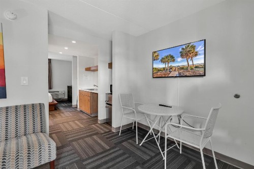 Holiday Shores Ascend Hotel Collection - image 42