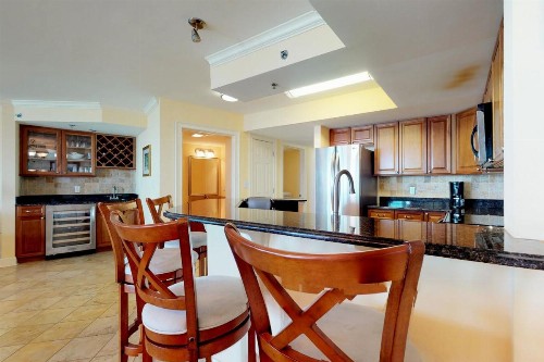 Horizon at 77th - image 8