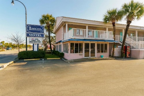 OYO Hotel Myrtle Beach Kings Hwy - image 18