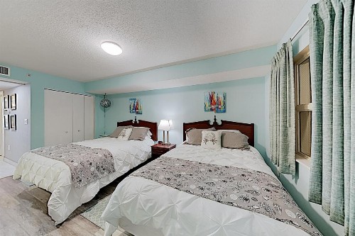 Beachfront Condo with Pools Hot Tubs & Lazy River condo - image 7