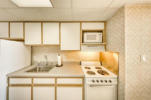 High Tide - image 11